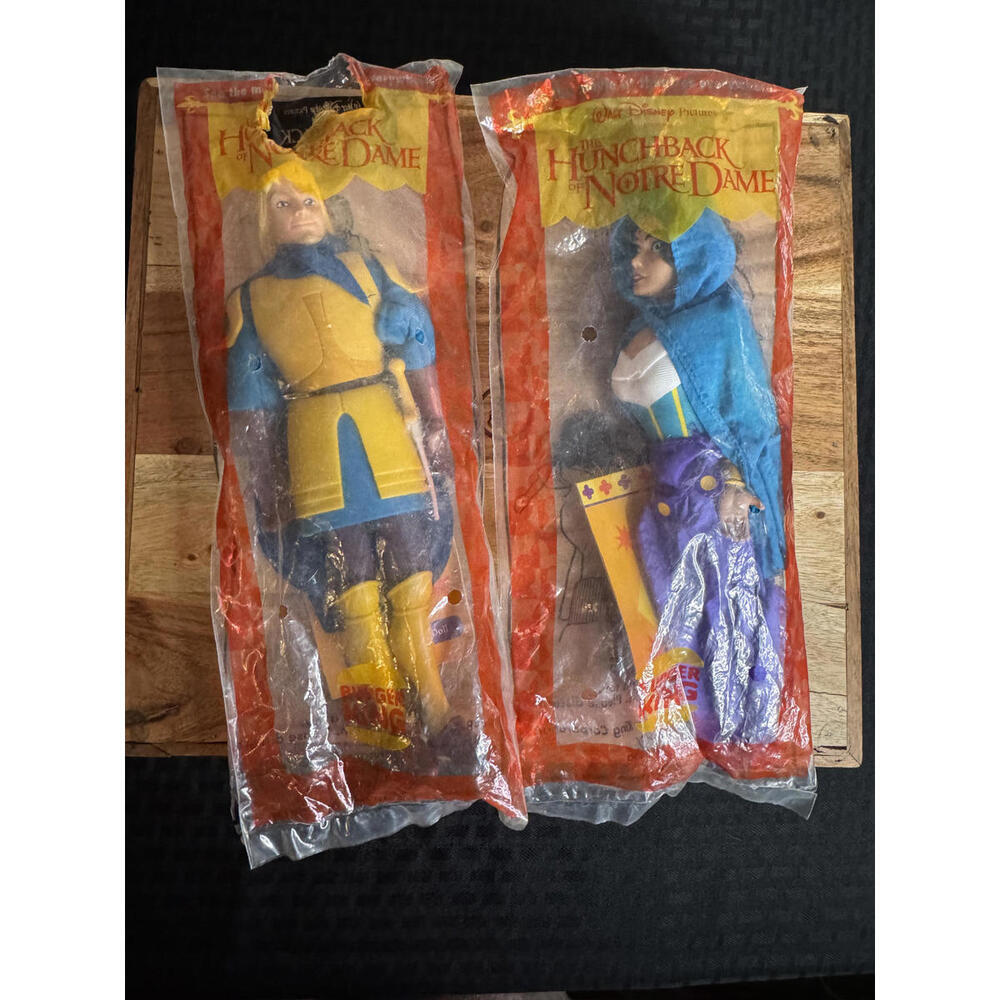 Disney Hunchback of Notre Dame Burger King Dolls 1996 – Esmeralda & Phoebus